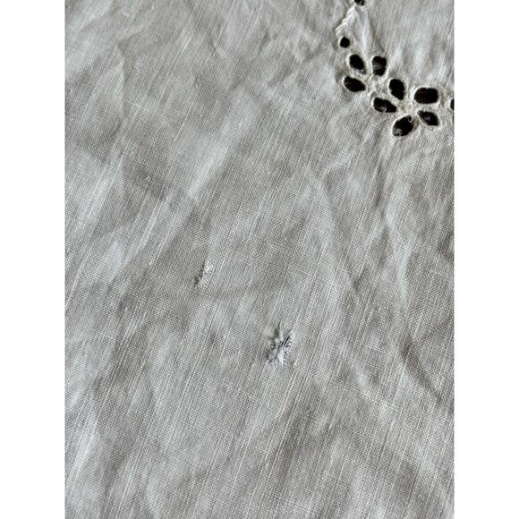 Antique Table Place Setting Doily White Cotton Cutwork Embroidery Scalloped Edge - Picture 7 of 9